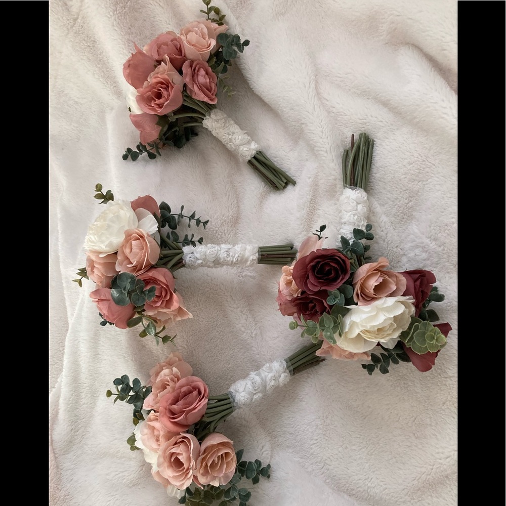 Bridal party bouquets